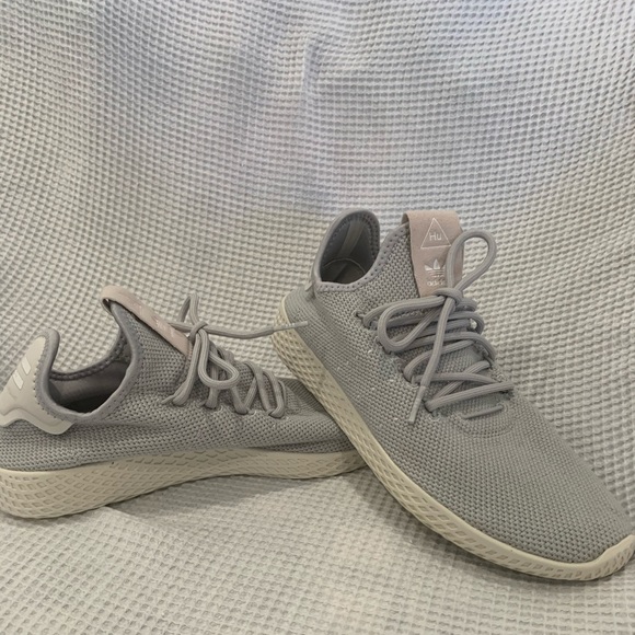 pharrell williams adidas hu grey